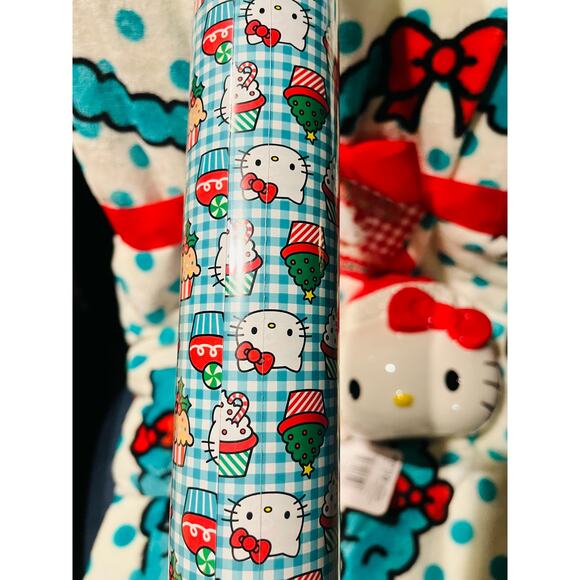 Hello Kitty Christmas 60* 70 throw Hello kitty face mug 16 and gift wrap bundle - Picture 2 of 10
